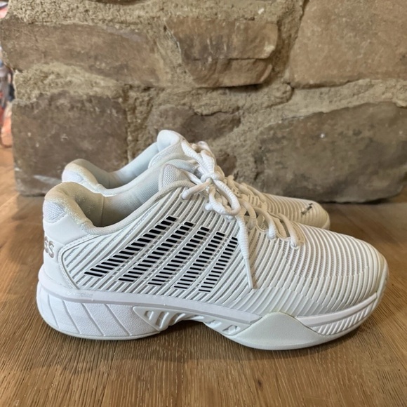 K-Swiss Hypercourt white Womans sneakers sz 9.5 worn twice price firm - Picture 1 of 9